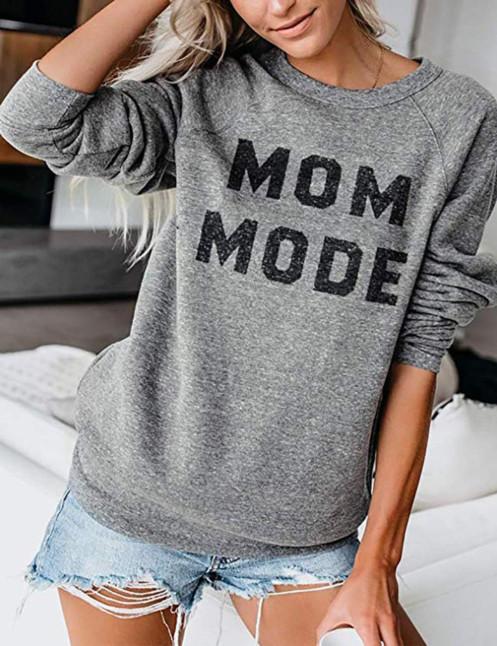 Dog Mom Sweatshirt Women Cute Dog Paw Print Pullover Dog Lover Blouse Casual Dog Mama Long Sleeve T Shirt